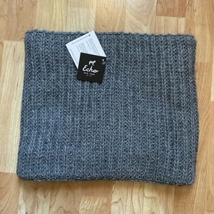 Echo chunky knit infinity scarf / neck warmer